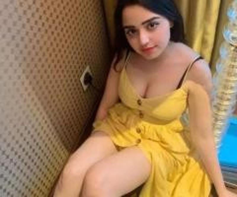 Hot Call Girls In SecT 22 Noida 9990411176 Service Available In Delhi NCR