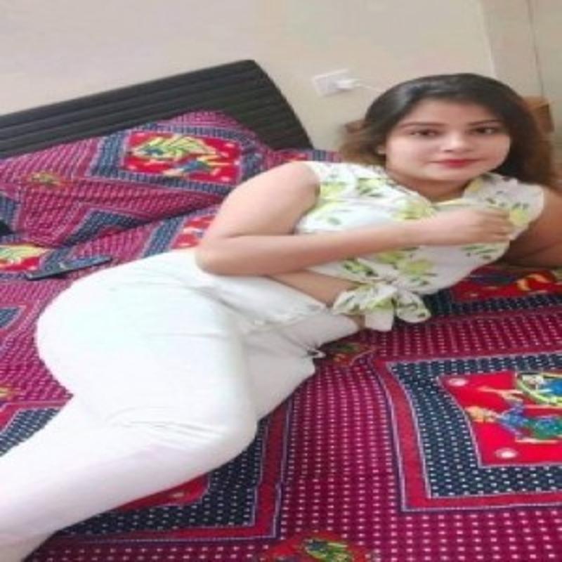 Call Girl in Delhi 9958018831 VIP Call Girl in Delhi