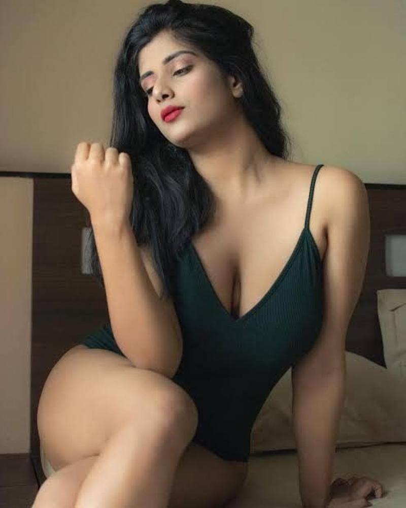 Call Girl In Green Park Independent escort In Delhi Call 8826553909