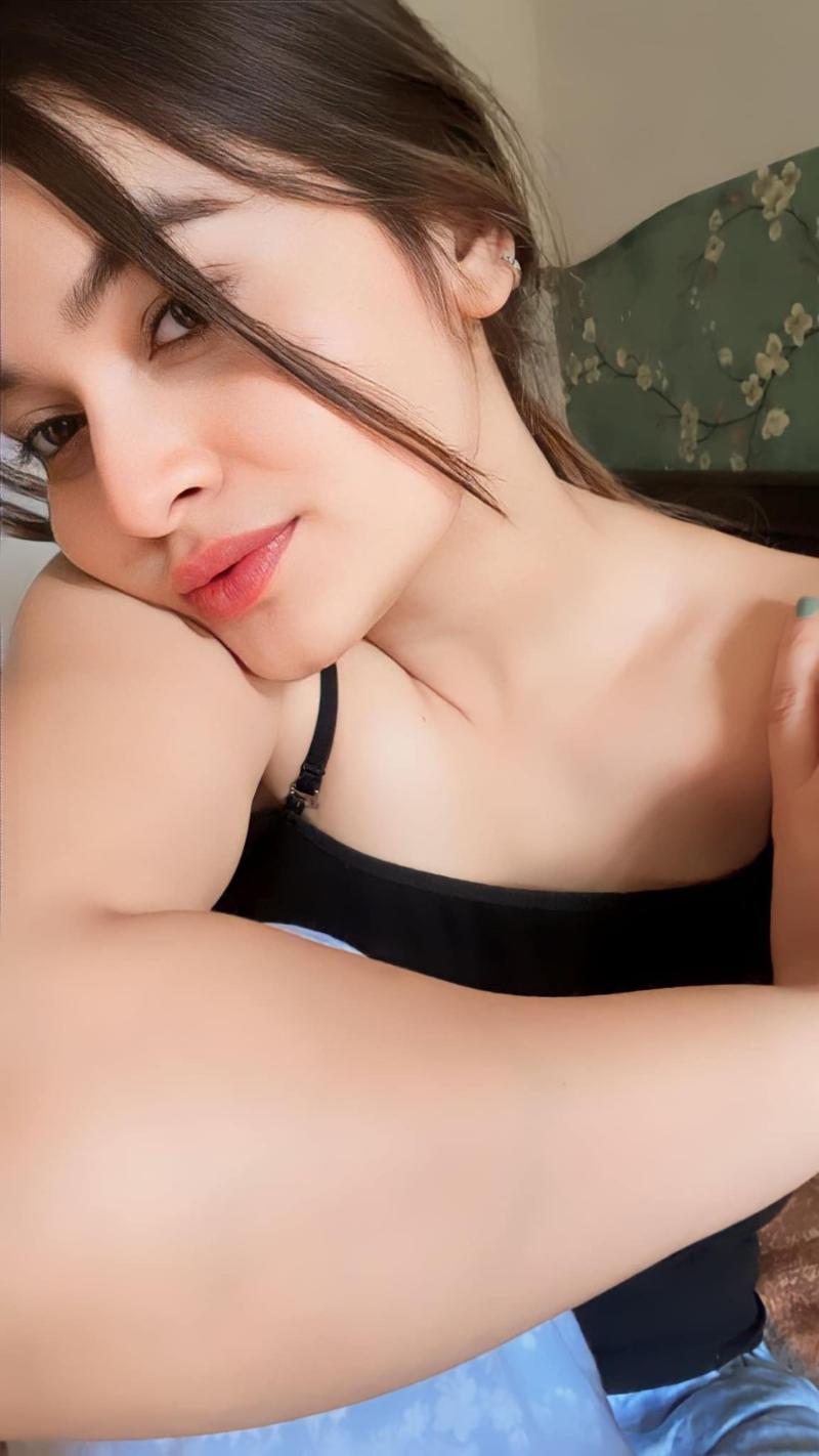 Call Girl In Chhatarpur 08826553909 The true definition of luxury love"