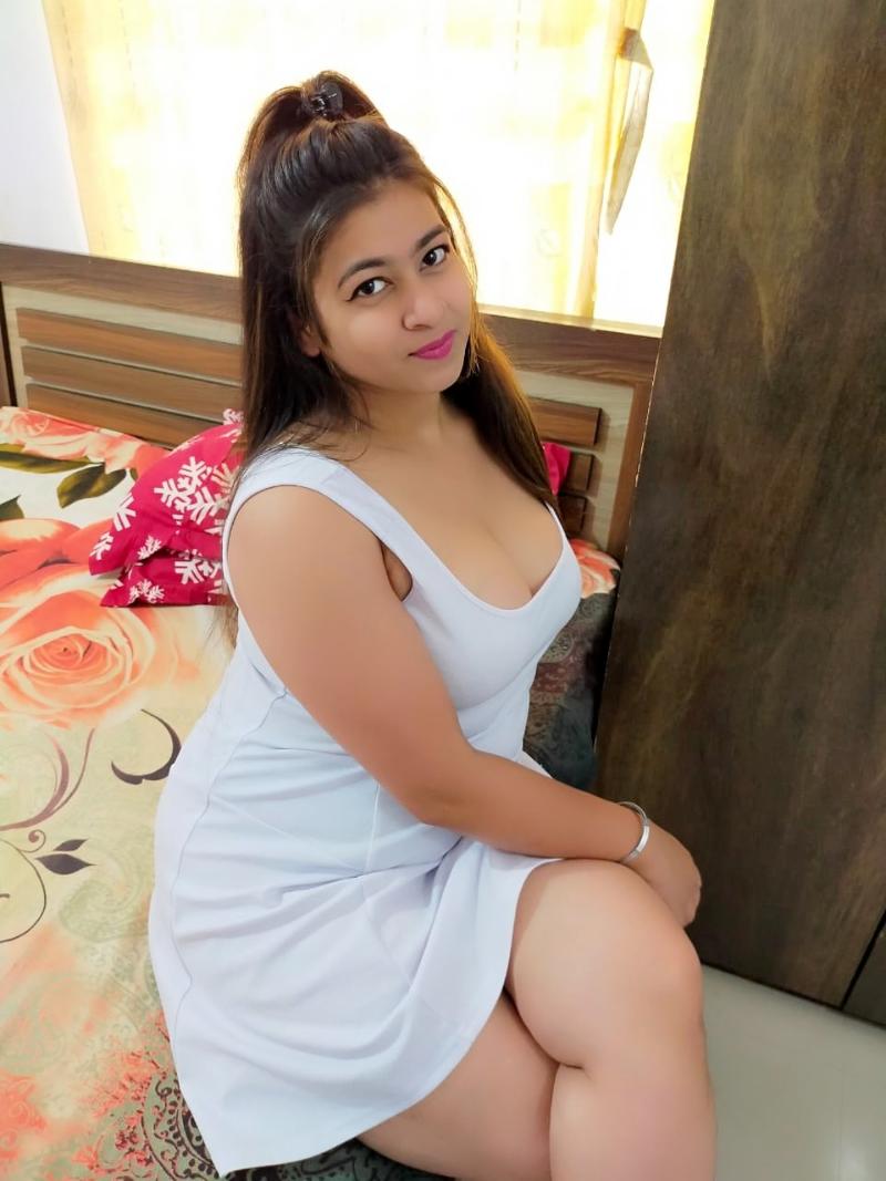 Call Girl in Noida (|⑨⑨⑤⑧⓪①⑧⑧③①|) Real Noida Call Girls 24X7