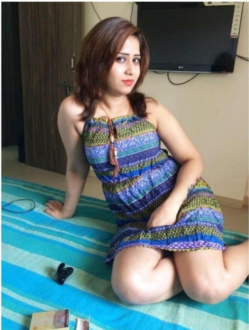 Sec 15, ¶ +91-9958018831¶ Low Rate Call Girls In Dwarka Delhi ️