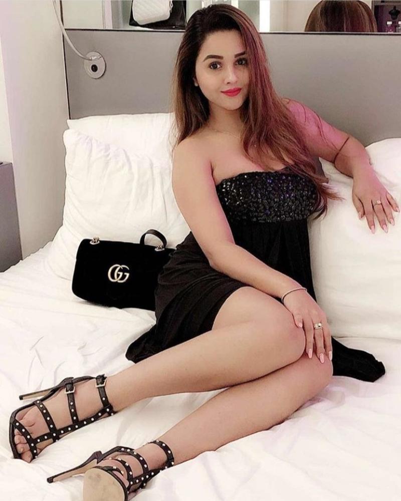 Busty↠Call Girls in Ashok Vihar (Delhi)꧁❤ +91-9958626694