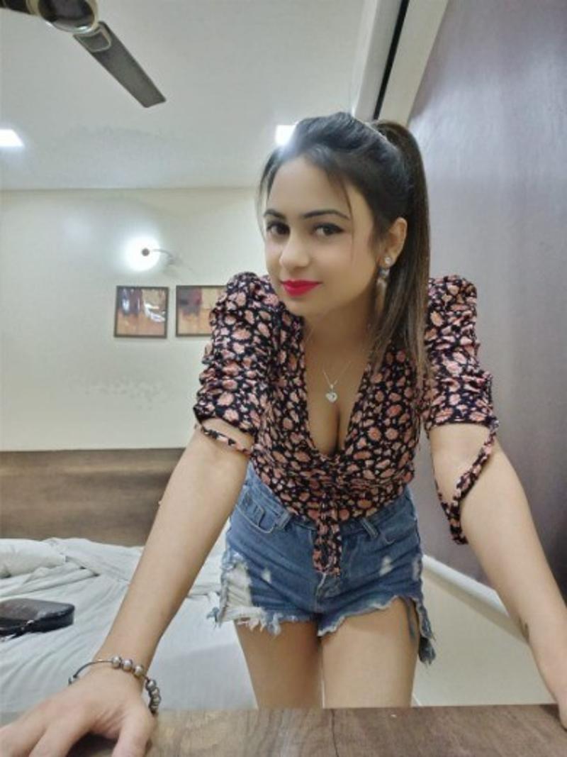 Call Girls In Huda City Centre Gurgaon 9958626694